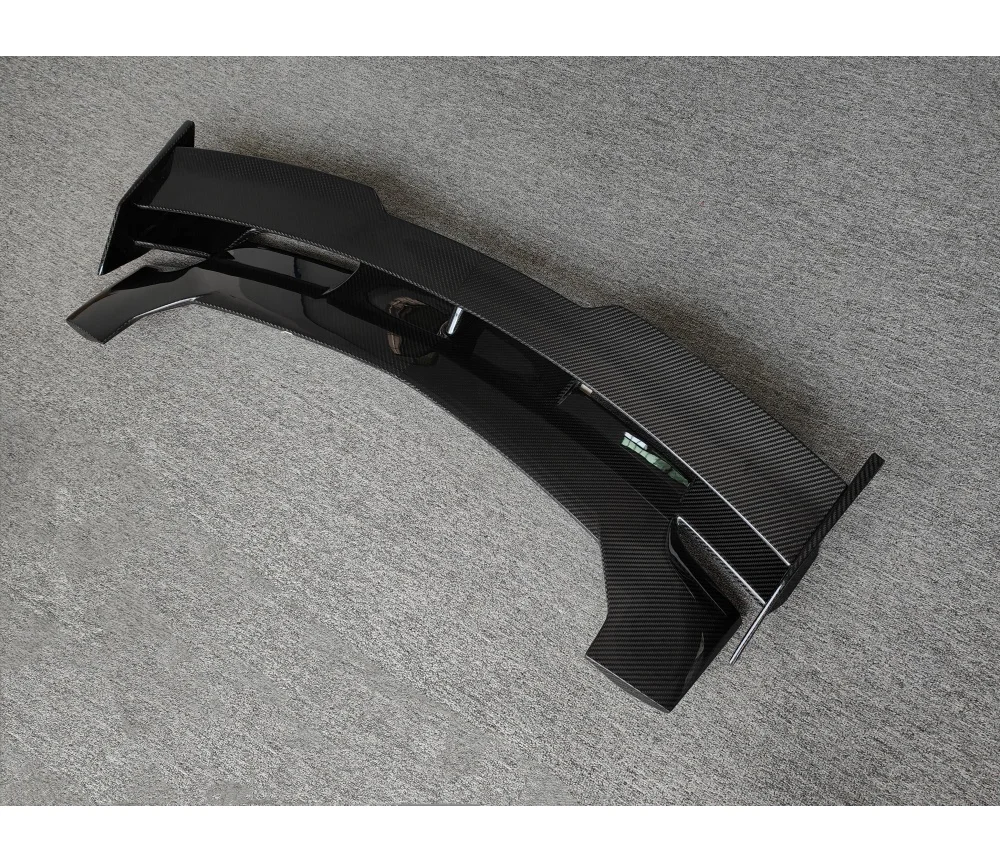 تستخدم لامبورغيني URUS عالية الجودة ألياف الكربون الجافة M-نمط قطع غيار السيارات سقف المفسد طقم الجسم #3