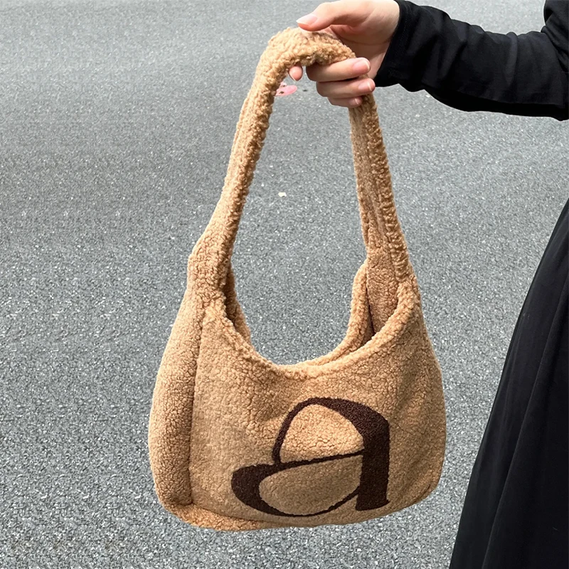 Borsa Tote da donna di grande capacità autunno inverno borsa da ascella e borsa a tracolla femminile con lettera di Design in velluto di lana retrò