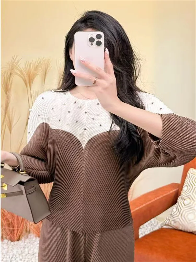 

Miyake Pleated Top for Women 2025 New Color-blocking Bead Round Neck Long Sleeve Fashion Versatile Base Shirt Short Top