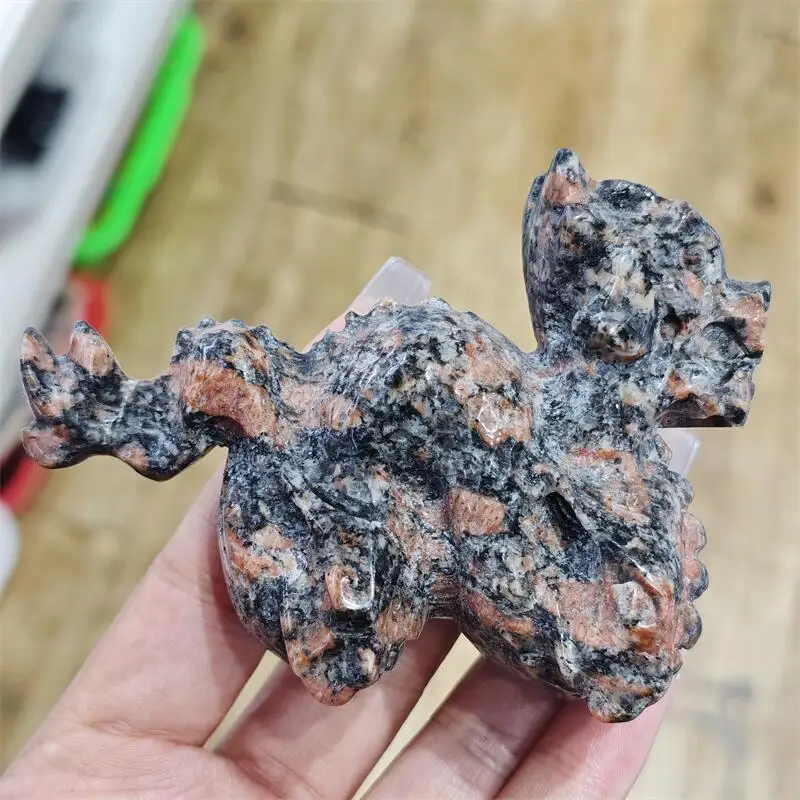 

Натуральный кварцевый камень, мультяшная резьба дракона, фигурка, ремесла, целебные кристаллы, резьба, подарок на Хэллоуин, украшение дома, 1 шт.