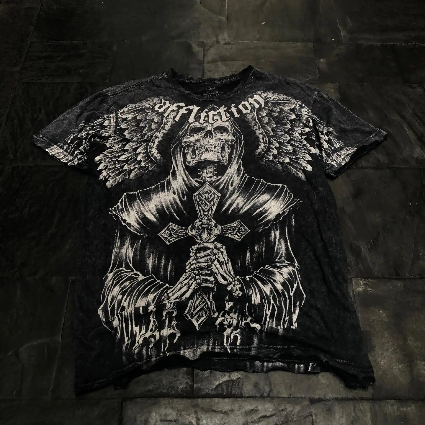 

Affliction Vintage Destroyed Tee Raw Hem Cotton Oversized Gothic Graphic Streetwear Grunge Y2K Unisex Shirt