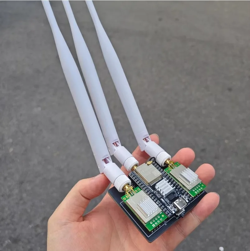 ESP32 + NRF24L01 PA LNA 2.4G Wireless Module with Booster Antenna