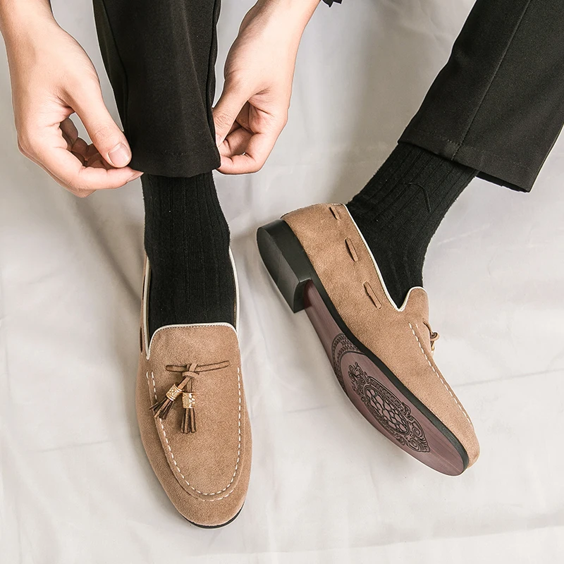 

Мужские лоферы из искусственной замши с бахромой, на низком каблуке, удобные, классические, деловые, размеры 38-46