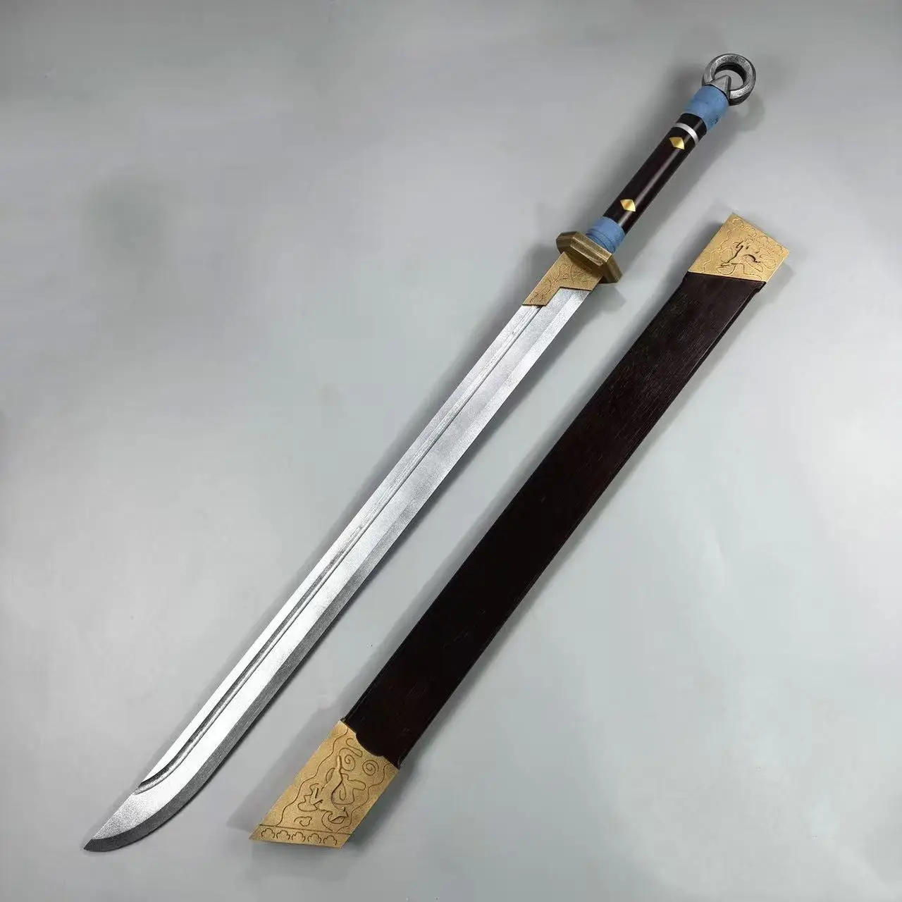 Drie uur 's ochtends Zwaardwapens Spel waar de winden samenkomen Cosplay Prop Halloween Kerst Fancy Party Kostuumaccessoires