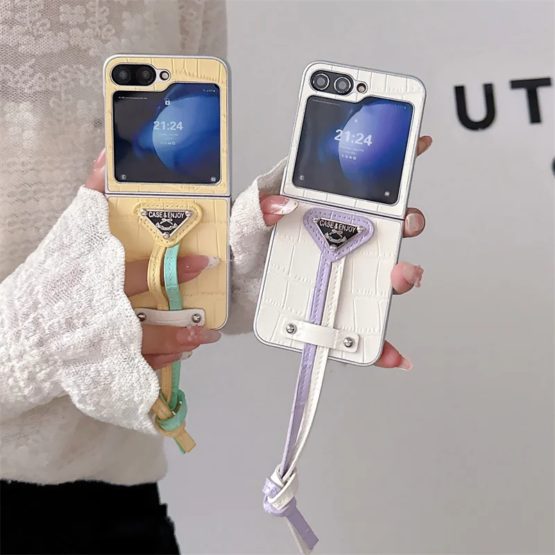 

Cute Macaron Color Phone Case For Samsung Galaxy Z Flip 6 5 4 3 Z Flip4 Flip6 Flip5 Cover with Wrist Strap Leather Hard Cases