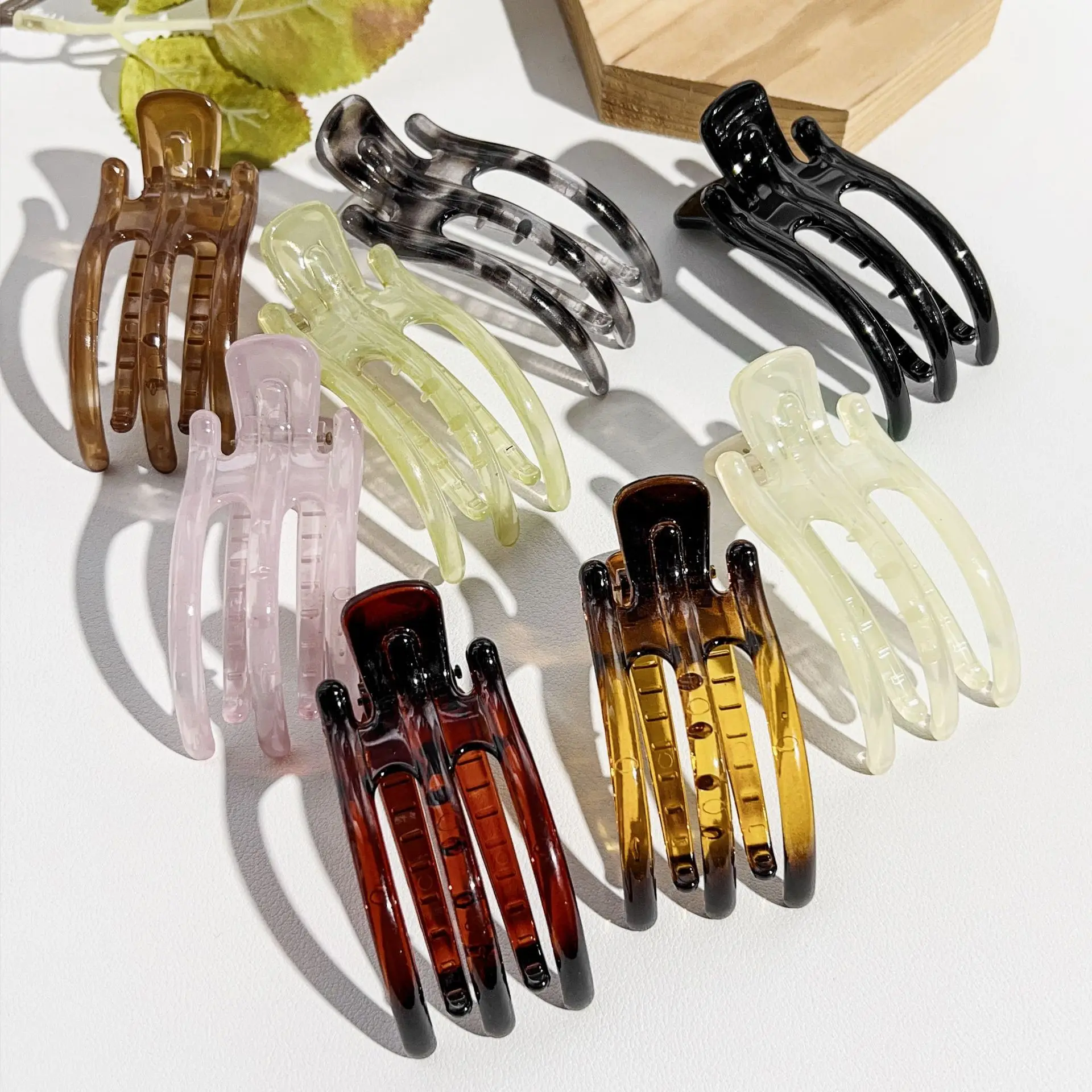 New 3Teeth Duckbill Shaped Hair Claws Acrylic Solid Color Temperament Korean Hair Clips Simple Summer Styling Tools For Women