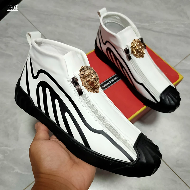 

Luxury designer men's shoes Quality leather loafers with thick low rivets, casual board shoes, leather shoes A10