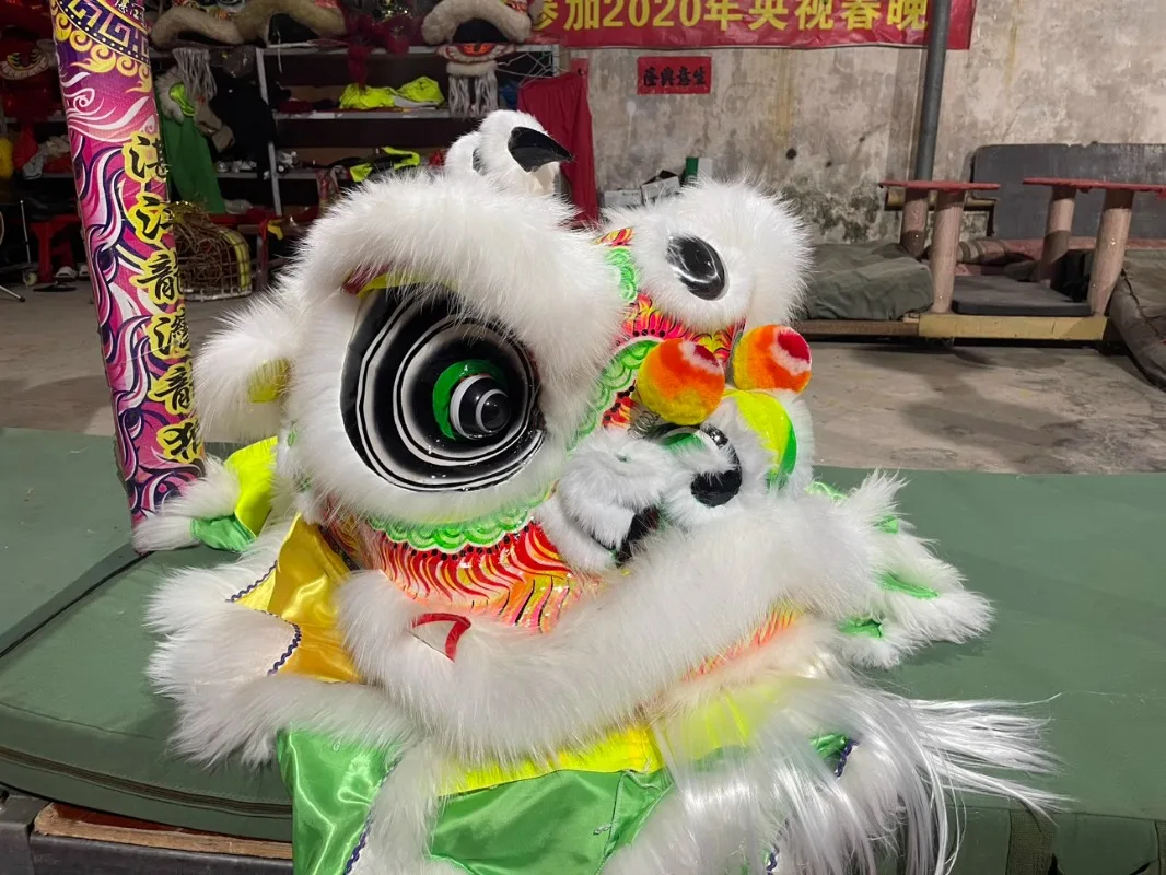 ドラゴンとライオンのダンス