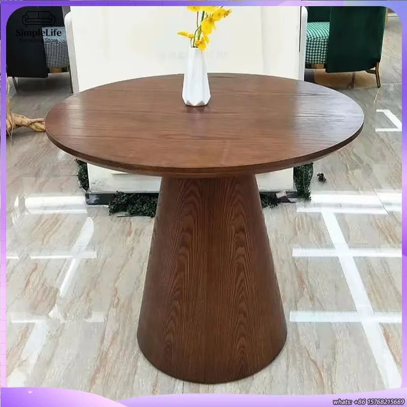 

Современный небольшой кофейный столик из массива дерева и фанеры, не требует сборки, для использования в кафе, отелях, лобби и переговорных зонах.