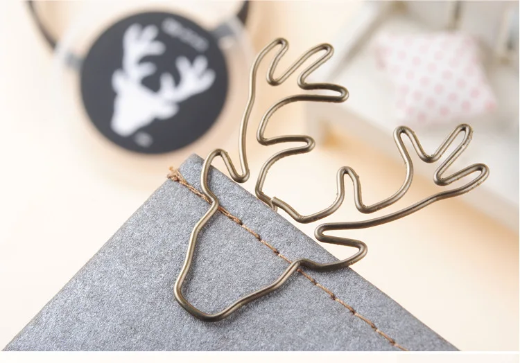 Animal Shaped Christmas Deer Paper Clip Metal Wrapped Plastic Material Creative Box Packaging Paper Clip Paper Clip