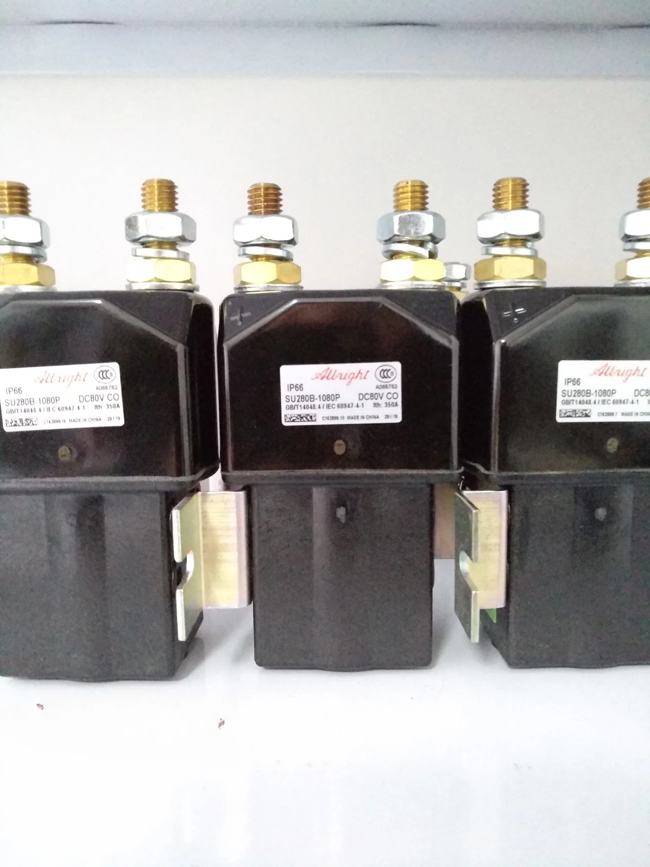 SU280B-1080P/80V DC contactors such as electric forklifts B4SW51 Sapai electrical appliances.