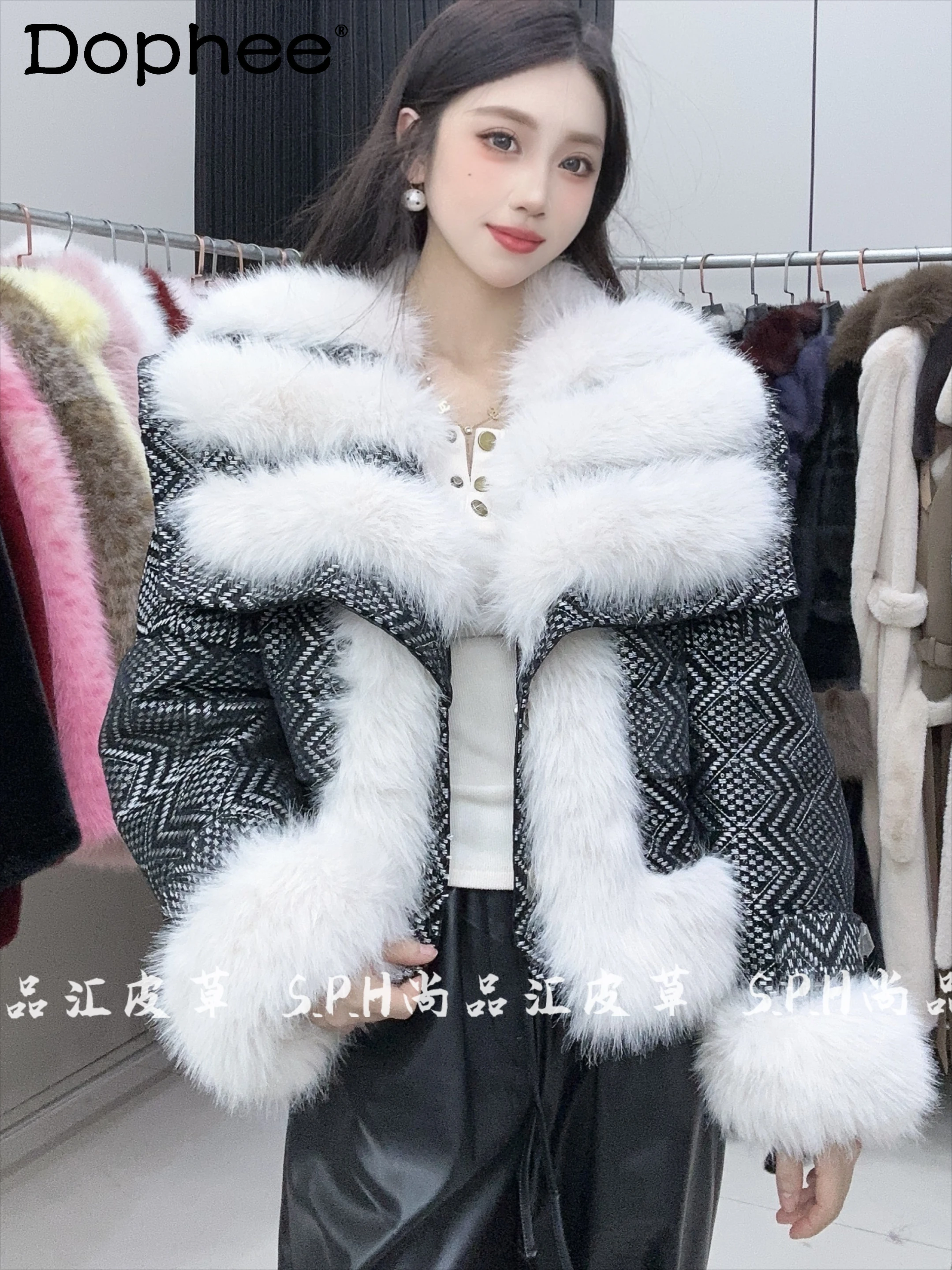 Shawl Collar Thickened Cotton Short Jacket 2025 New fashion Women's Faux Fur Coat Winter Jacket Commuter style fluffy jacket