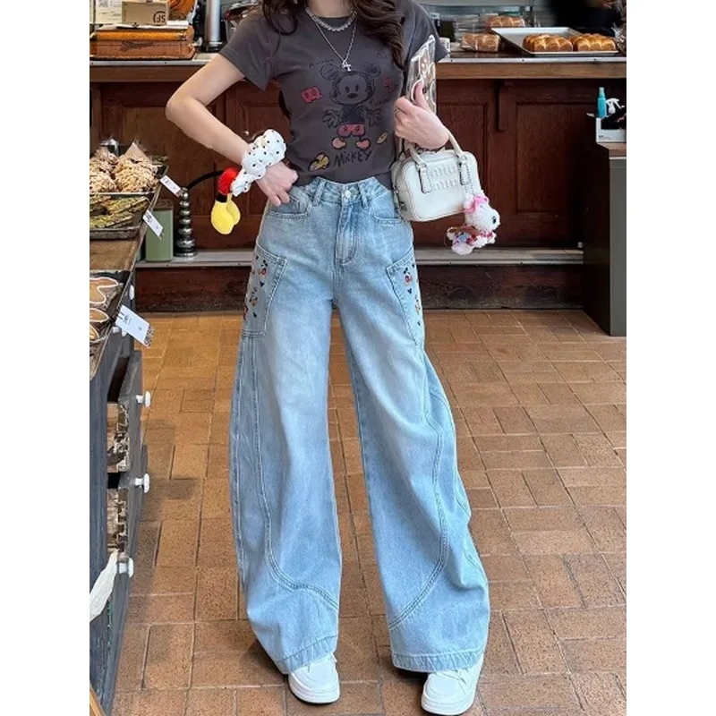 

바지 2026 American Retro Mickey Print Jeans Women Relaxed Fit Curved Leg Floor-Length Edgy Chic Denim джинсы женские jeans