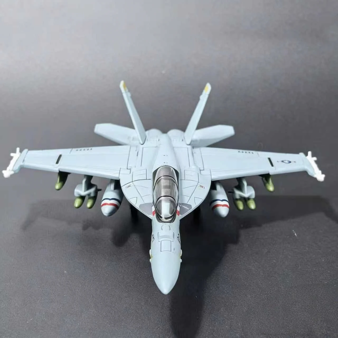 Neues 1:72 Maßstab Hochdetailliertes Modell der französischen Marine Dassault Rafale M Kampfjet aus Kunststoff für Sammler und Ausstellungszwecke – Detail 17