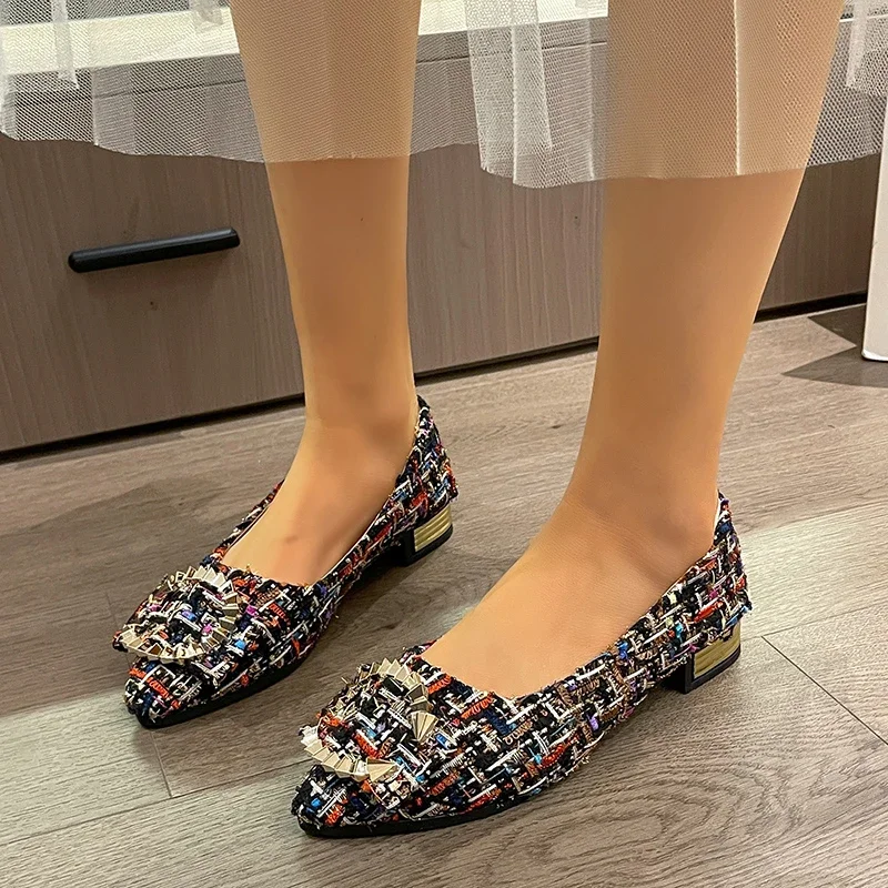 Spring and Summer Fashionable Metal Decorated Elegant and Comfortable Casual Mid-heeled Women\'s Shoes Chaussure Femme