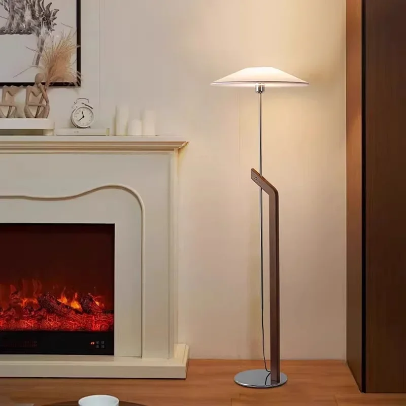 Medieval floor lamp high-end sense living room next to the sofa Japanese-style wabi-sabi wind study bedroom decoration vertical