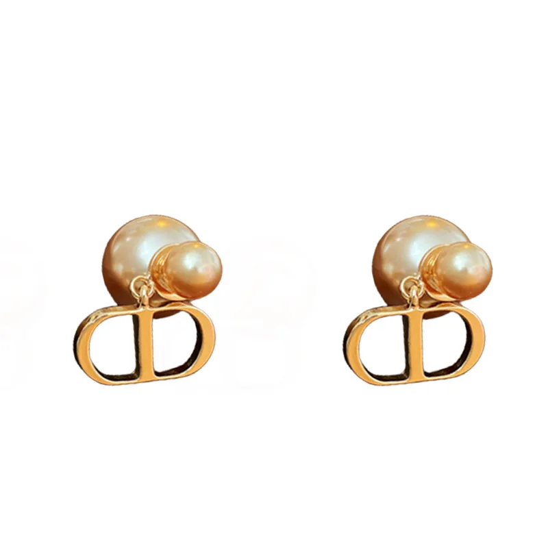 Pearl Earrings for Women High-grade Sense Light Luxury Studs 2024 New in Fashion Niche Vintage Stud Earrings Personality Jewelry