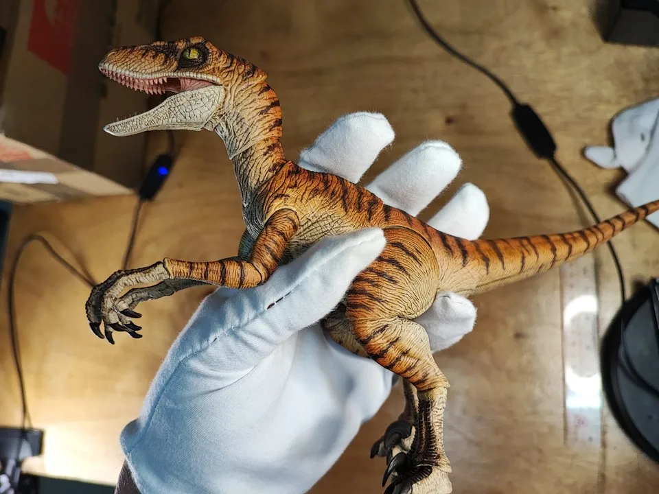 Honshin Nan Kai Jurassic Velociraptor 2.5 Movable Series Dinosaur Boy Animal Awareness Toys Model Ornaments Toys