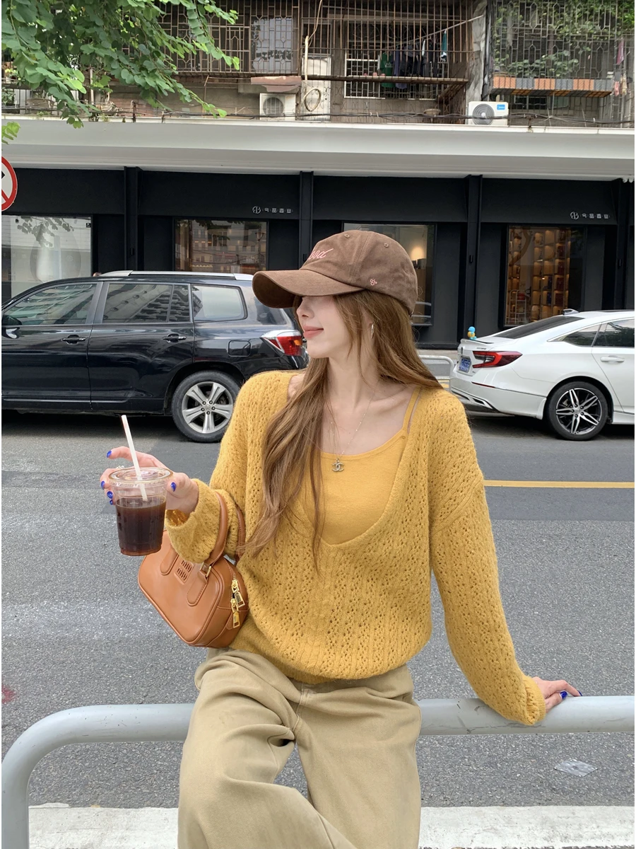 

Women's Casual Knitted Set Long Sleeve Hollow out Sweater Vest Two Piece Suite Spring 2026 New Style Soft Cozy Fashion Set