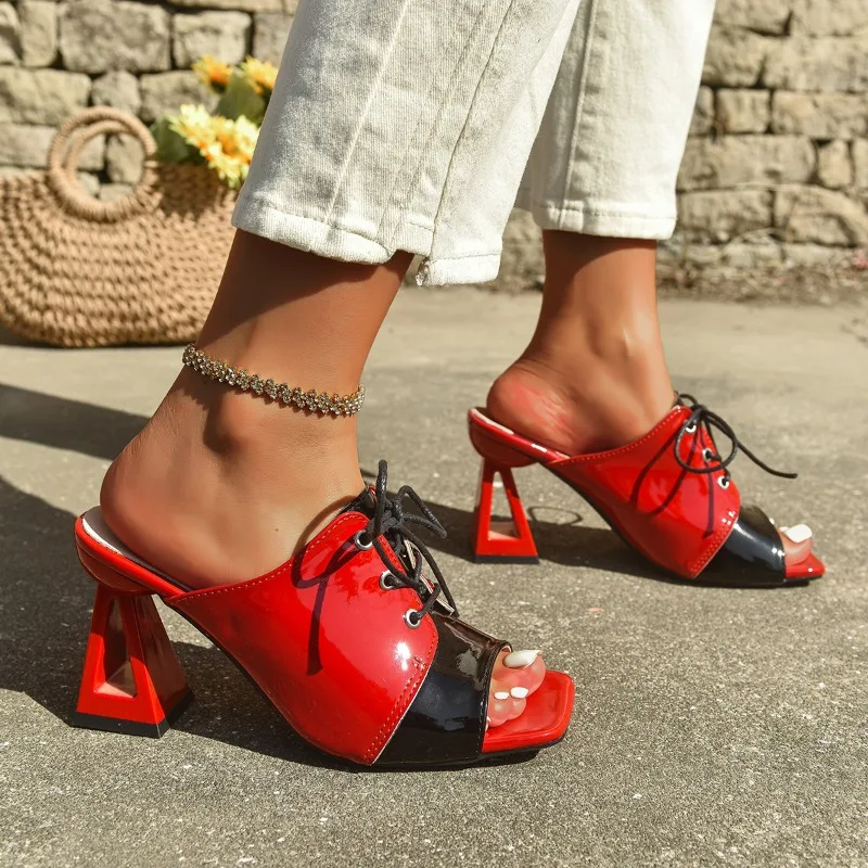 

Новинка 2024, женские сандалии с квадратным носком и открытым носком, модные женские туфли на высоком каблуке со шнуровкой, большие размеры, модные женские тапочки