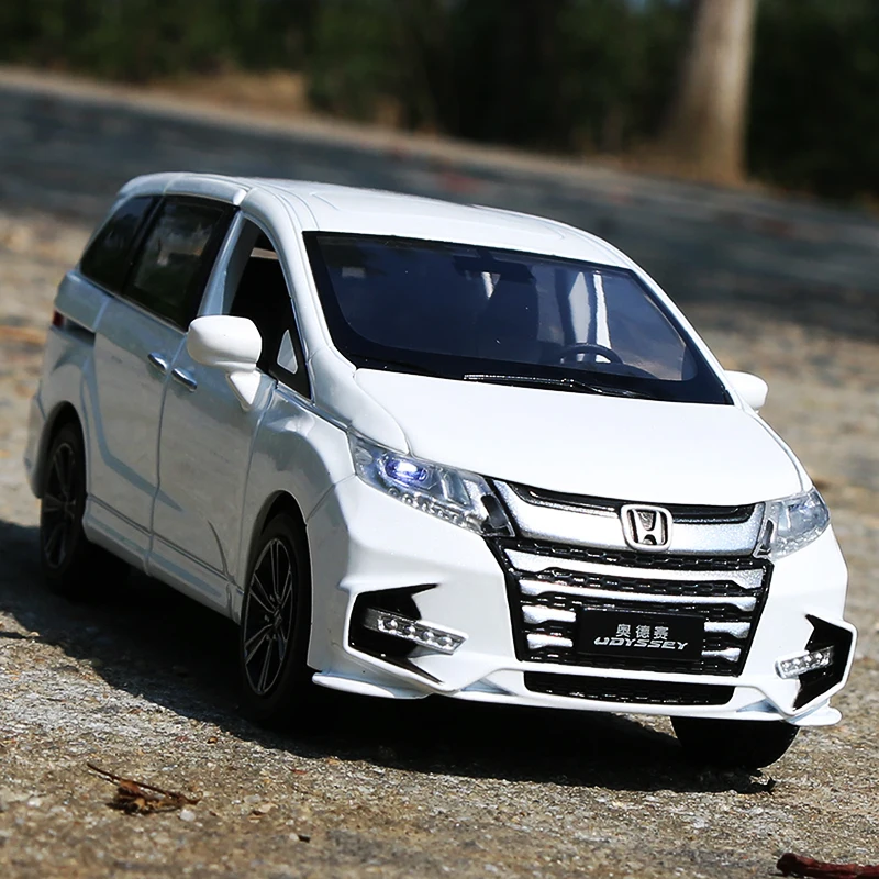 1:32 HONDA Odyssey MPV Alloy Car Model Diecast Metal Toy Vehicles Car Model Simulation Sound and Light Collection Childrens Gift