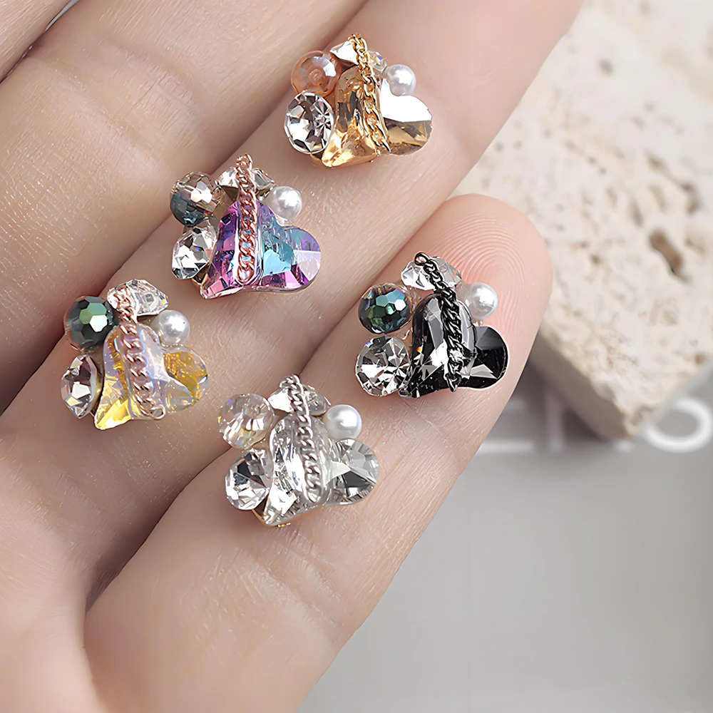 

5PCS 3D Luxury Alloy Nail Art Rhinestone Pearl Pile Charms Metal Chain Love Heart Crystal Accessories Nails Decoration Supplies