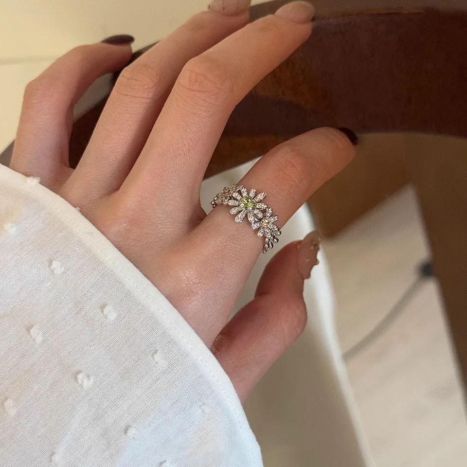 Ring Daisy Design Full Cubic Zirconia Pavé Minimalist Retro Index Finger Band Open Adjustable Lightweight Elegant Jewelry Women