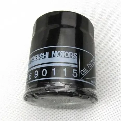 Oil filter for Mitsubishi L200 L300 L400 Pajero Montero Galant Outlander Lancer Colt MZ690115 MD360935 MD135737