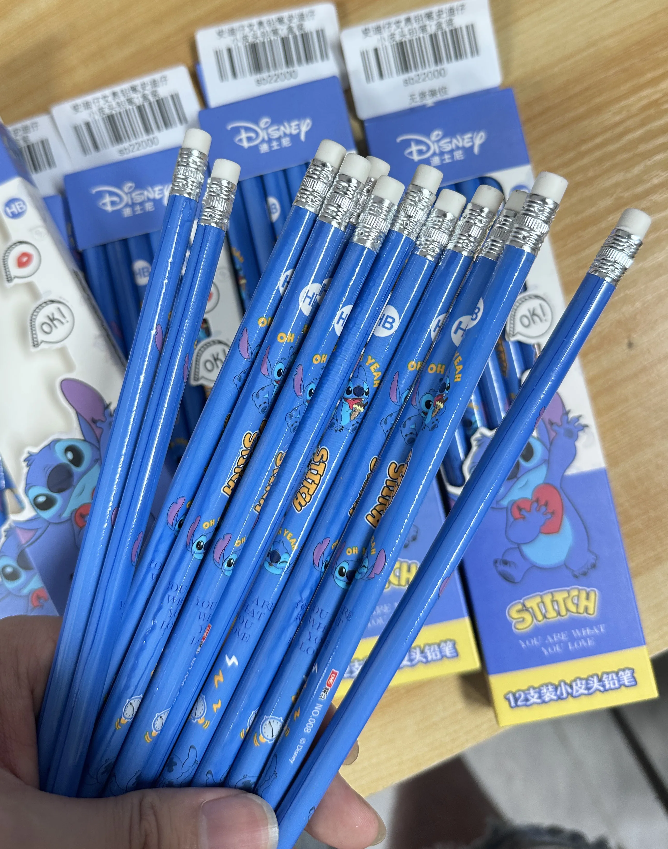 Perlengkapan sekolah anak-anak, krayon kartun Anime Disney Stitch pensil dengan karet rautan pensil kayu Hb hadiah ulang tahun