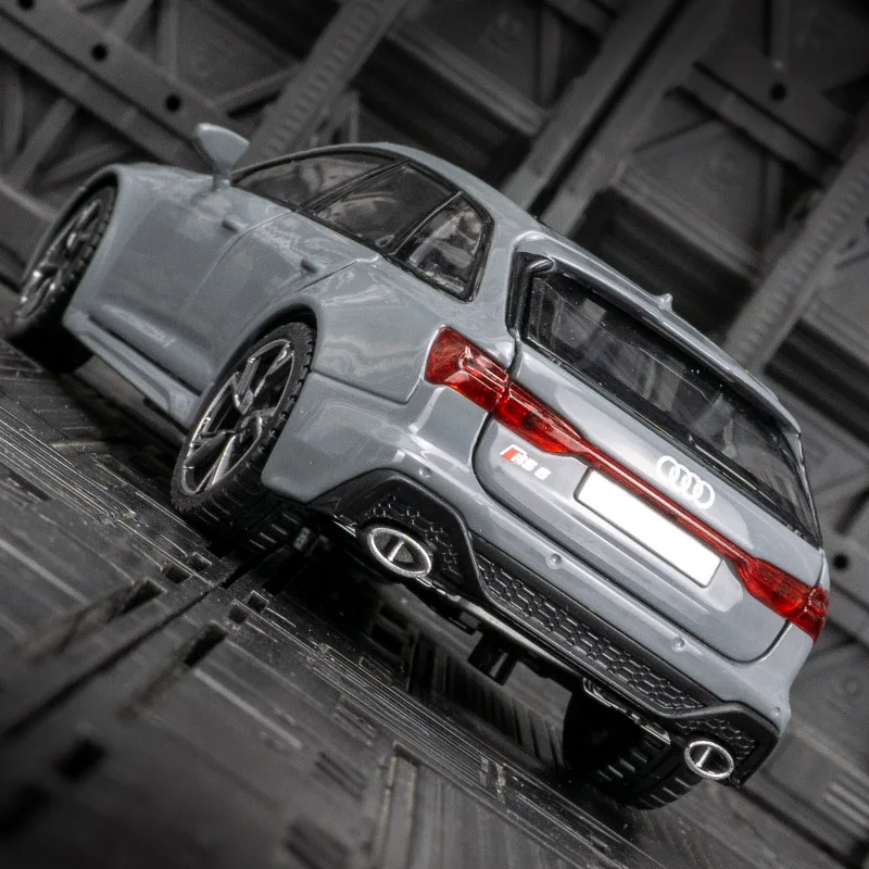 1: 32 Audi RS6 colección de adornos de modelo de coche de aleación, puertas y capó de motor, el maletero se puede abrir, juguete para regalo para niños