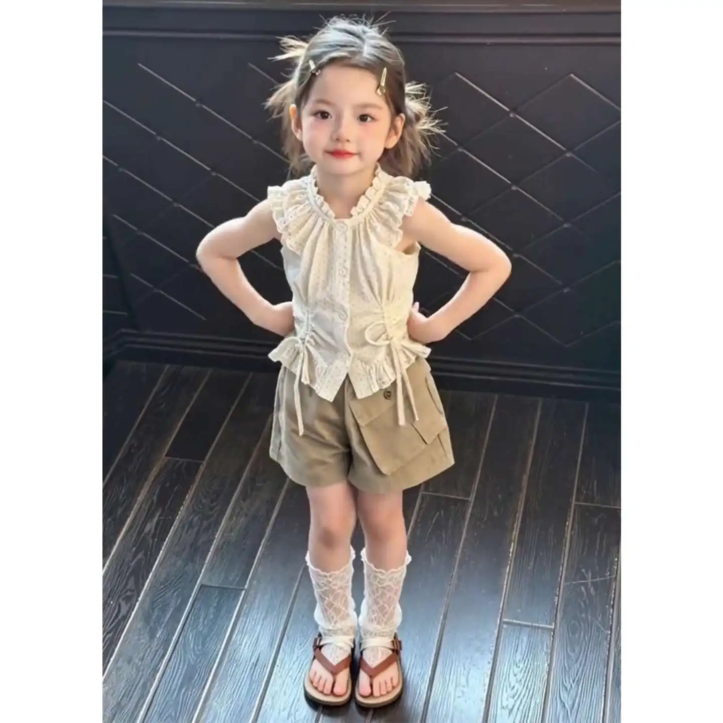 Girls Set 2026 New Baby Summer Outfit High End and Fashionable Beige Top Khaki Shorts