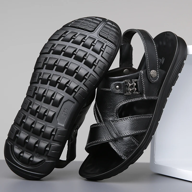 Men's Summer Leather Sandals Comfortable Anti-Slip Soft Bottom Dual-Wear Slip-On Beach Shoes Leather Cowhide Slippers