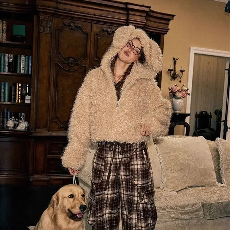 لطيف آذان أرنب تقليد الفراء قصيرة مقنعين أفخم معطف النساء الملابس الشتوية فضفاضة سميكة الدافئة كسول نمط سترات من الفرو للنساء
