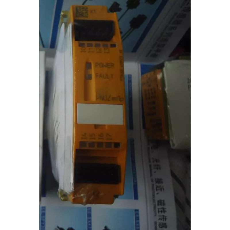 

Реле безопасности PNOZ mi1p-773405 773400