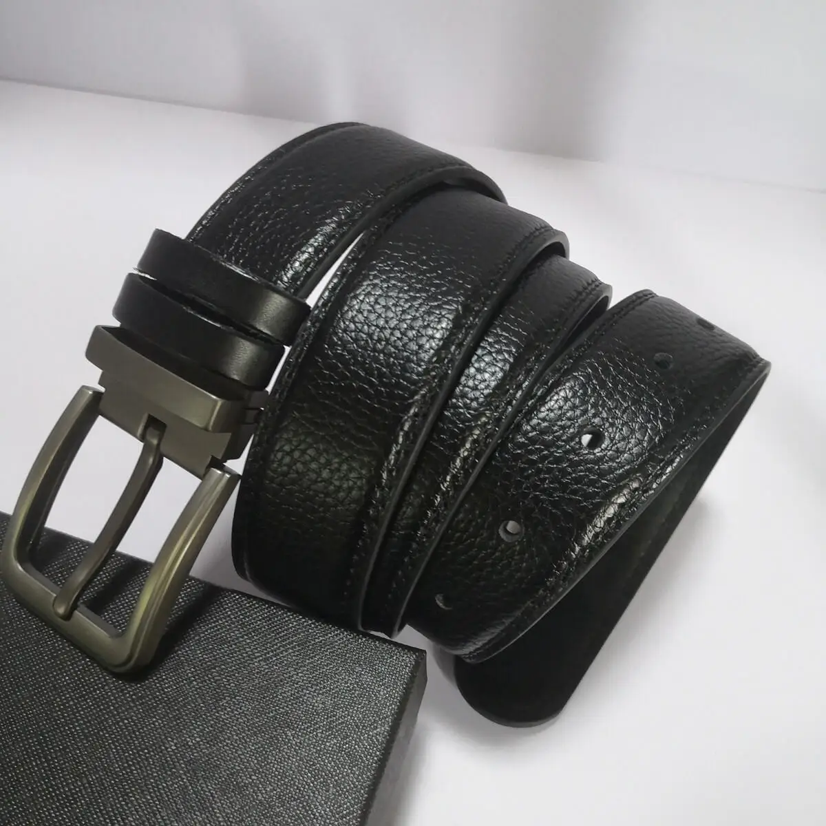 

Men's Genuine Leather Classic Dress Belt Premium Quality Cow Leather with Metal Buckle Black Belts for Work Business and Casual