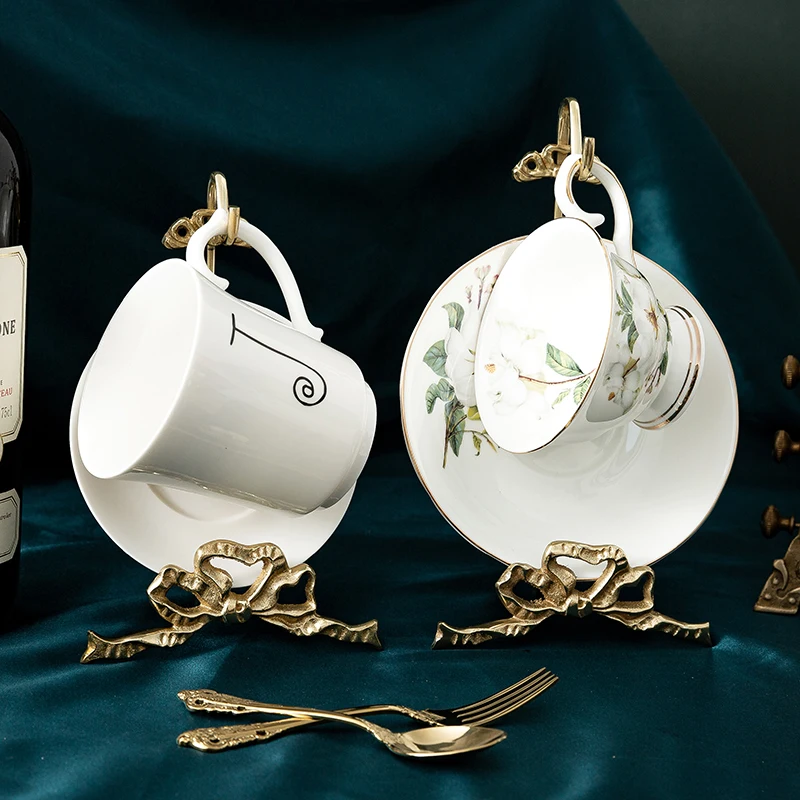 

Mug Hooks, Brass Classic Durability, countertop Teacup Display Stand, Vintage Coffee Mug Storage Stand, for cafes and Kitchens