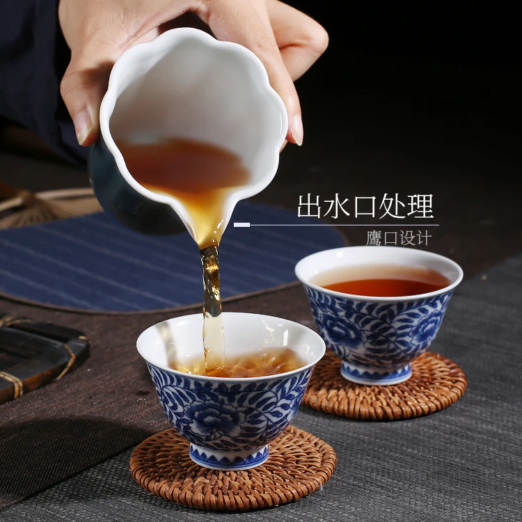 

Heat-Resistant and High Temperature Resistant Jingdezhen Blue Glaze Pitcher Large Ceramic Tea Ceremony Accessories Fair Cup Fair