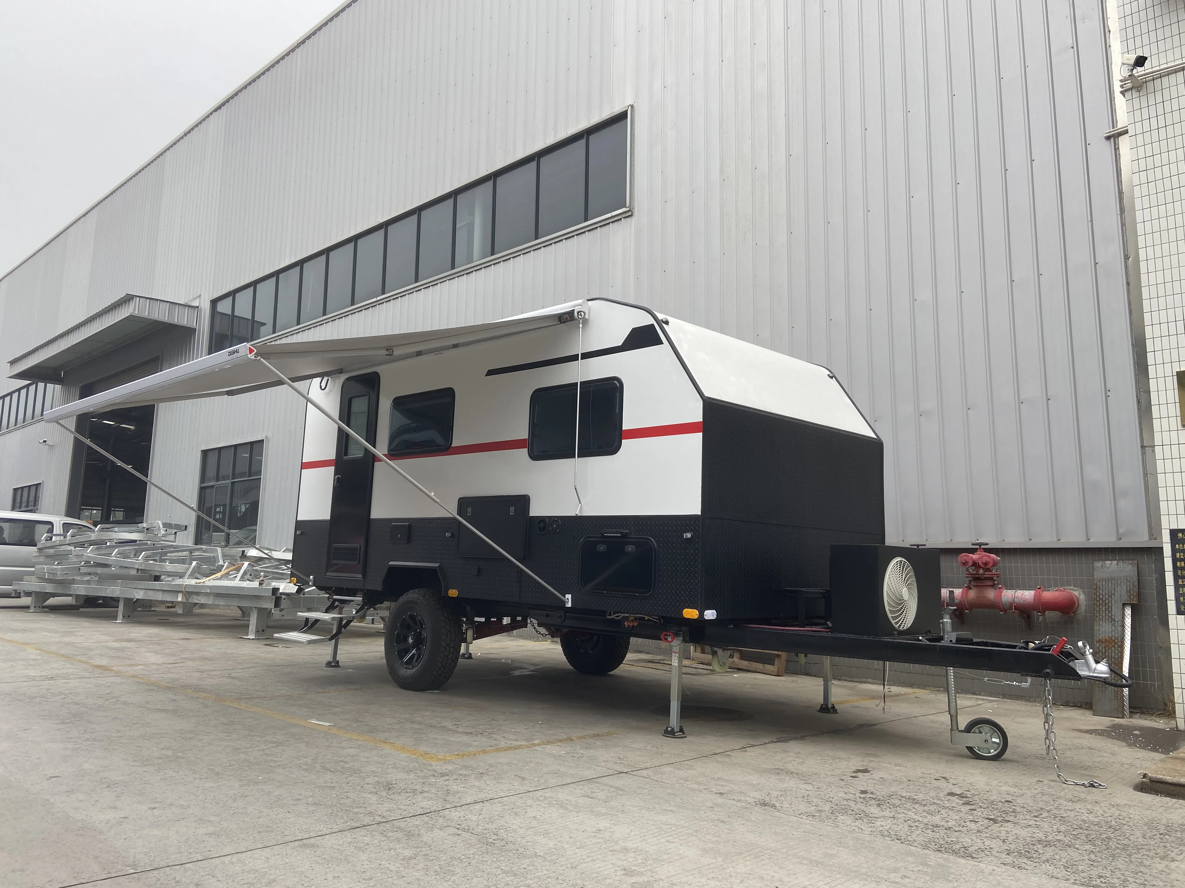 2025 Самая горячая распродажа, алюминиевый крошечный дом, мини-караван, каплевидный туристический кемпер, прицеп для 4 человек