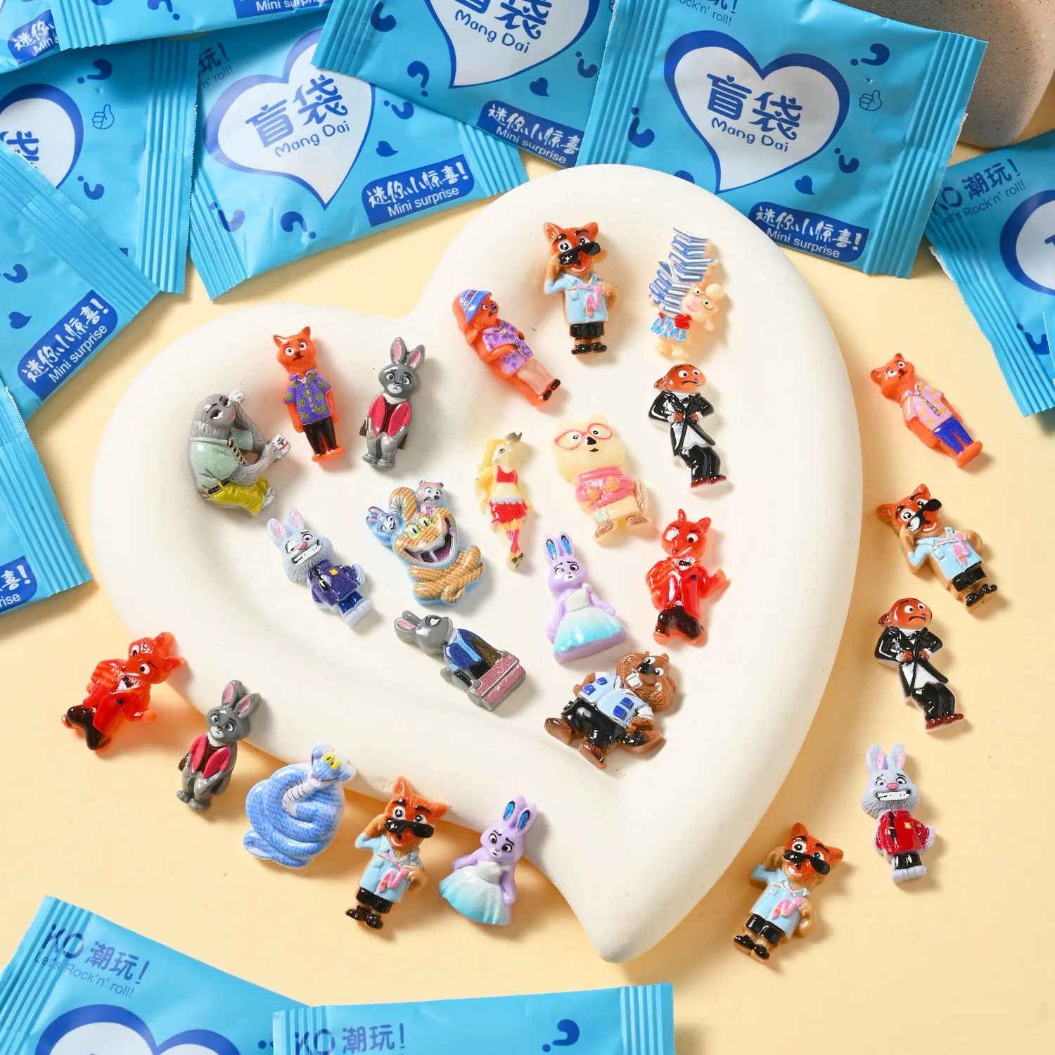 50 قطعة جديد ل Zootopia2 أعمى Bogs الحيوان لطيف دمية سطح المكتب الحلي الصغيرة العصرية لايف مباراة متابعة حقيبة أعمى للهدايا