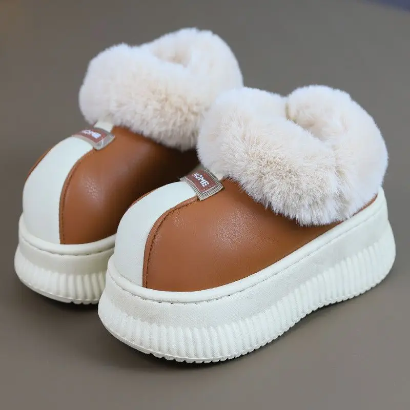 Casa chinelos para mulheres nova plataforma de couro à prova dwaterproof água inverno sapatos de algodão casa antiderrapante quente pelúcia moda botas de neve