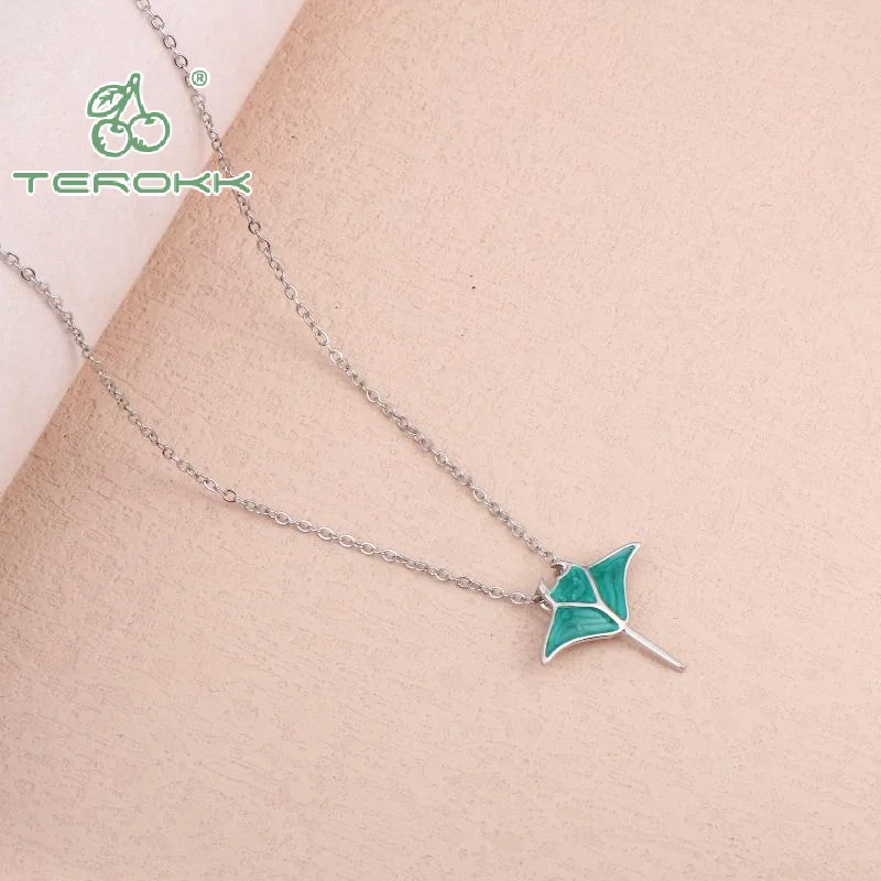 المحيط الأزرق مانتا قلادة قلادة للنساء تصميم عصري لطيف ارتداء اليومي مجوهرات هدية