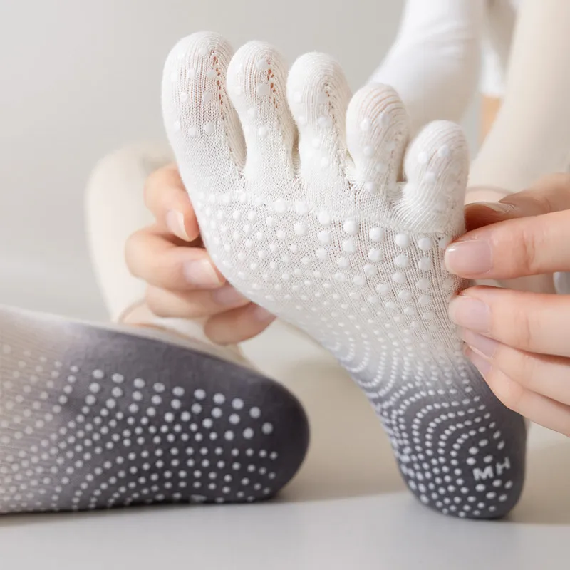 อินเทรนด์Gradient Cross Strapห้านิ้วถุงเท้าโยคะผู้หญิงAnti Slip Professionalถุงเท้าพิลาทิสเต้นรําในร่มฟิตเนสกีฬาถุงเท้า