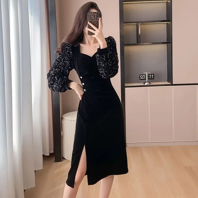 

2023 New Autumn/Winter Women's Light Luxury Fashion Waist Closing Velvet Vintage Splice Sequin Slim Fit Split Mid Length Dress