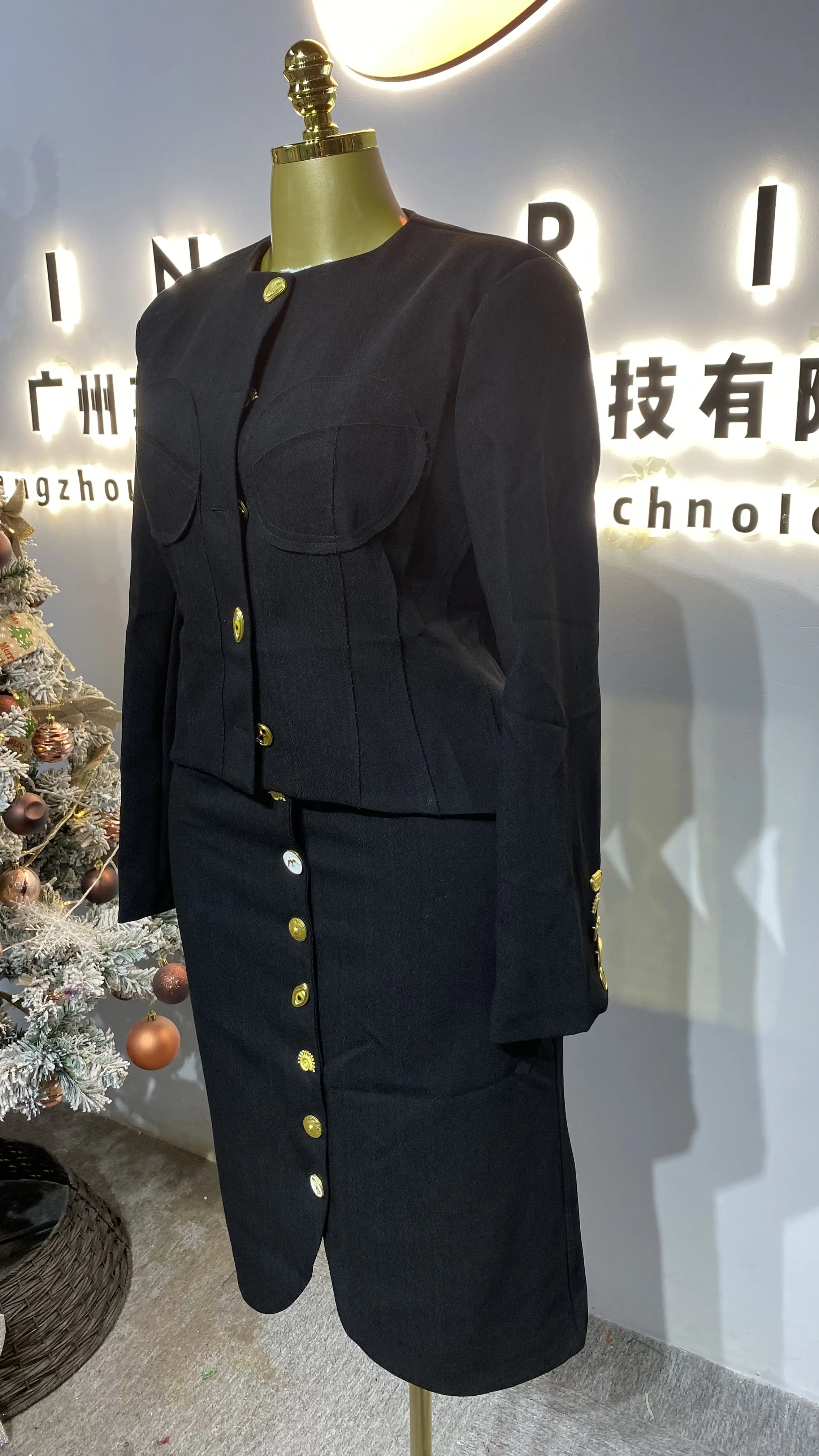 2025 Spring New Arrival: Stylish French-style Lapel, Elegant High-waisted Long Women's Dress-GZXX237