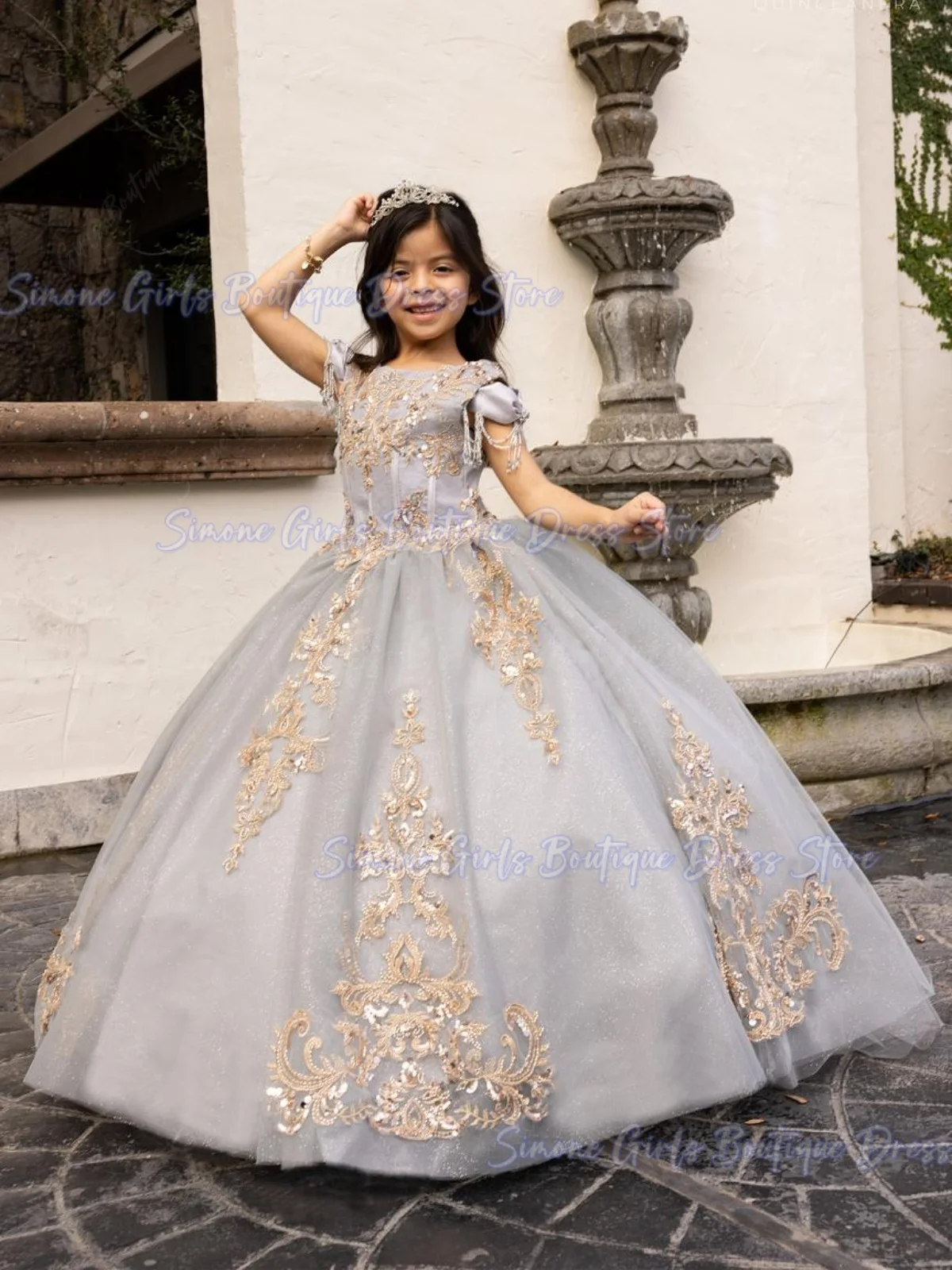 光沢のある豪華な刺繍のプリンセスフラワーガールズドレス、写真撮影、休日の祝賀、ダンスパフォーマンス、イブニングパーティーに