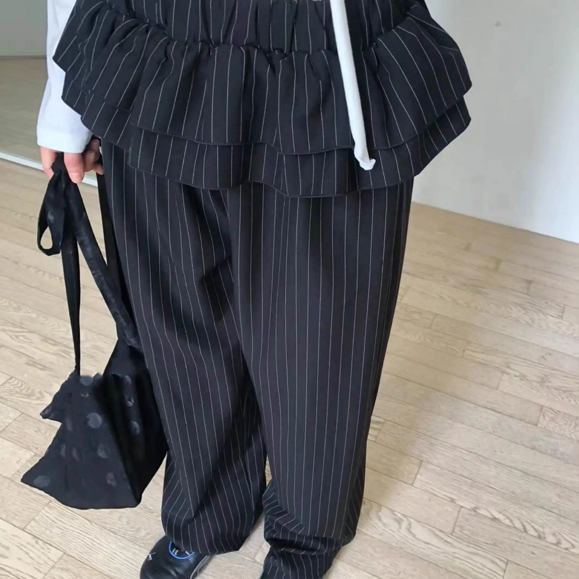 ชุดเซ็ตเสื้อท่อนบนลูกไม้ลายเค้กแบบสองชิ้นหลอกๆ สไตล์ลำลอง ดีไซน์พิเศษ ลายทาง ทรงหลวม เอวสูง ขาตรง เหมาะสำหรับใส่ไปทำงาน