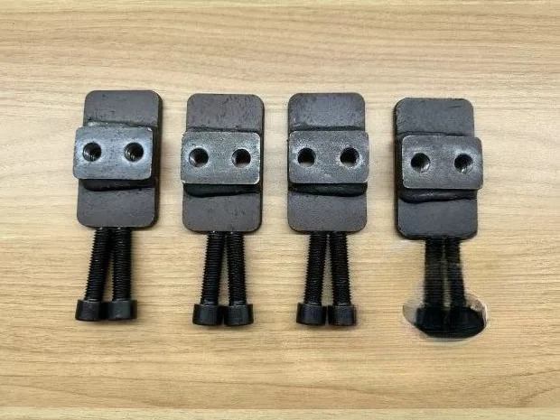 Self-made small weighbridge sensor fixing block gasket installation, a set of four sensor gasket screws