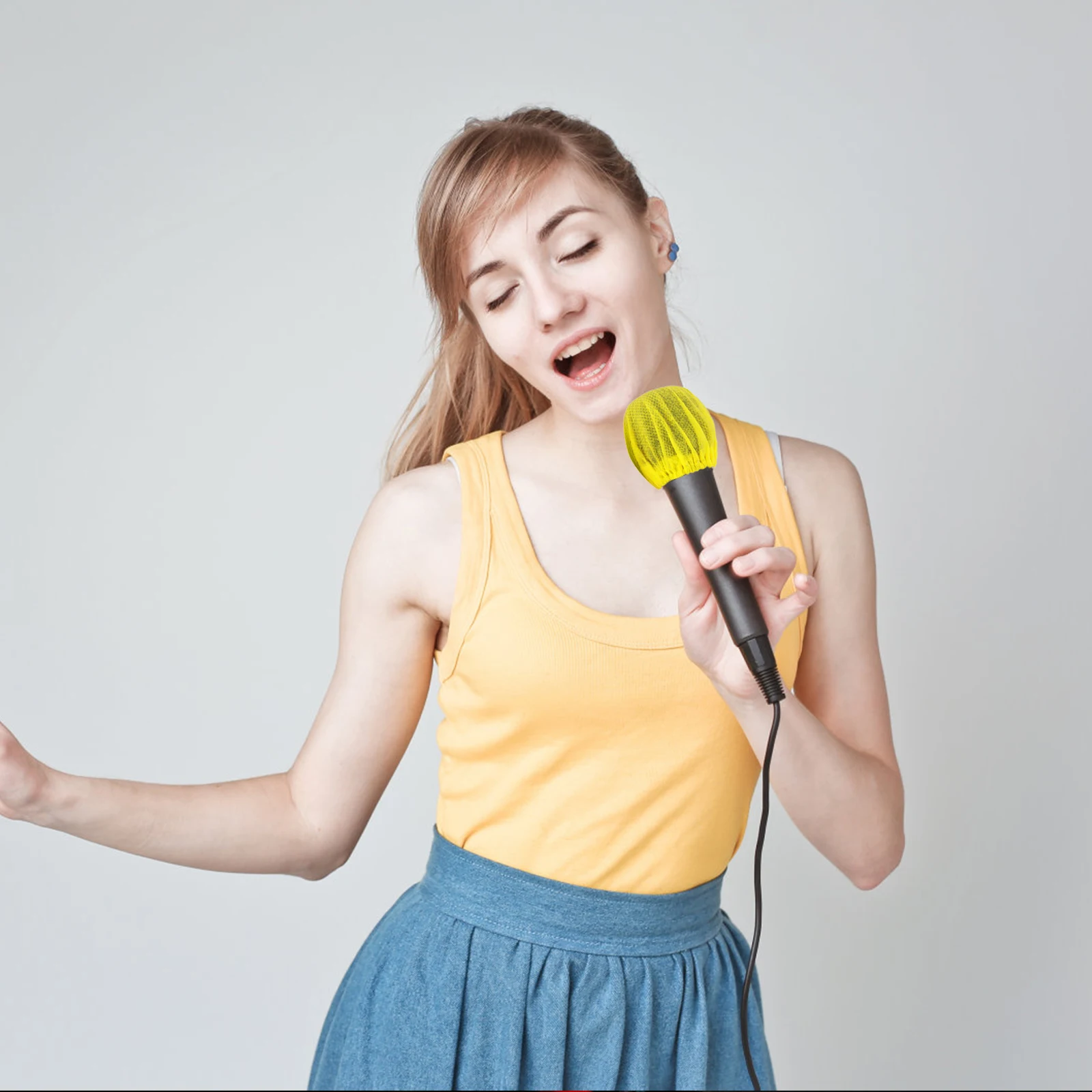 

100pcs Microphone Covers Disposable Non woven Fabric Windscreen for Handheld Mic KTV Recording Studio Supplies