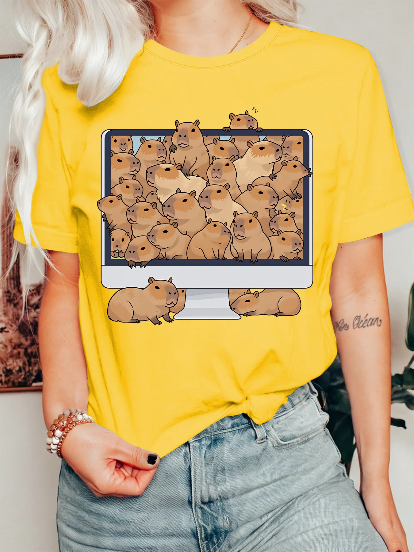 Funny Capybara Computer Screen Womens T Shirt Cute Rodent Cartoon Animal Graphic Tee Short Sleeve Casual Party Ladies Tops