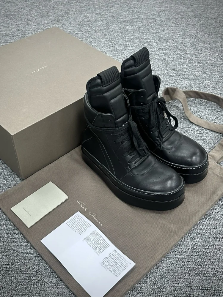 

Pure Bla High Tops Thi Boted Leather Milk Bread Smelling oe e Inverted Main Line Street High Help Youth Trend